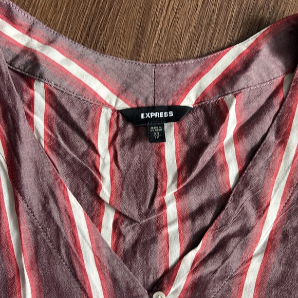 Express Striped Blouse - Picture 4 of 5